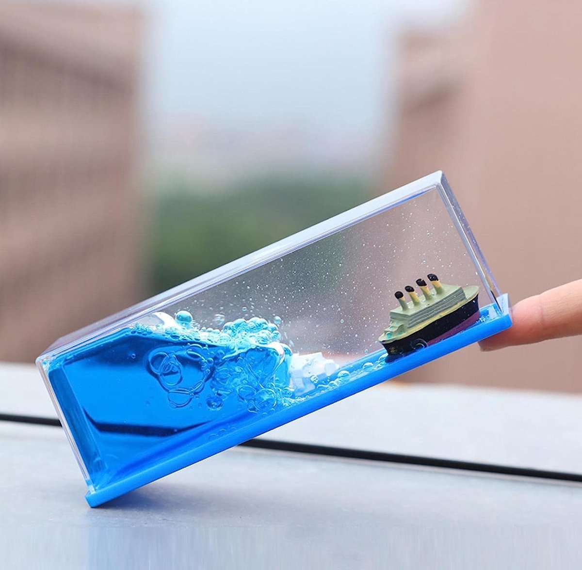 Unsinkable Table Cruise Ships (Titanic - Black Pirate)