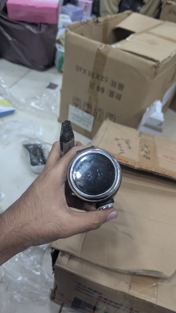 Water Coffee Bottle Double Wall Vacuum Insulated Bottle Smart with Led Temperature Display (Black)